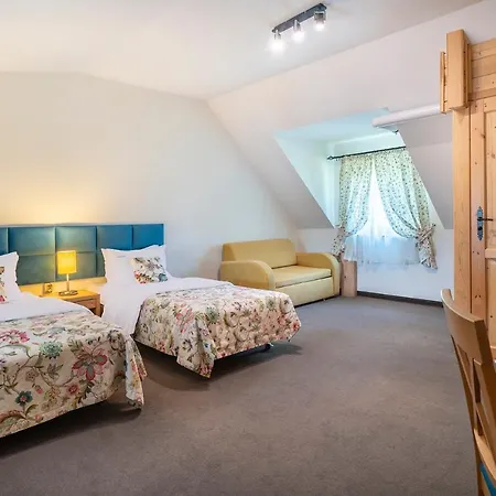 łabędź Karczma Hotel Iława